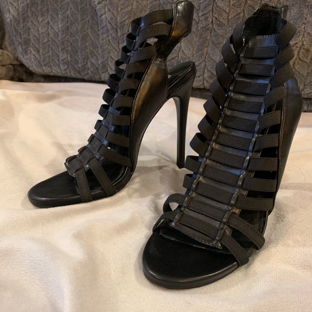 🌚Steve Madden heels